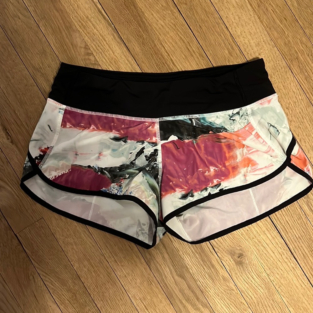 LULULEMON SPEED UP LOW RISE SHORTS